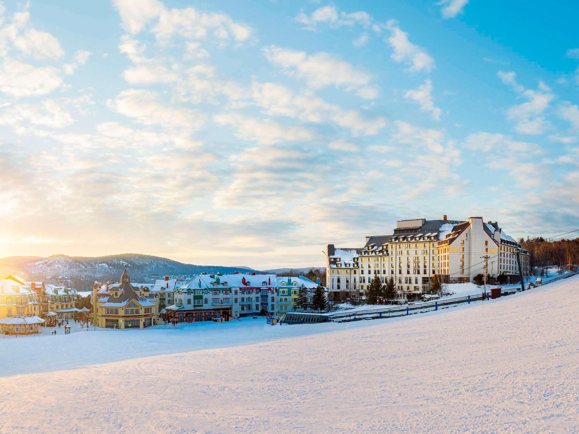 Fairmont Tremblant Hotel Exterior photo