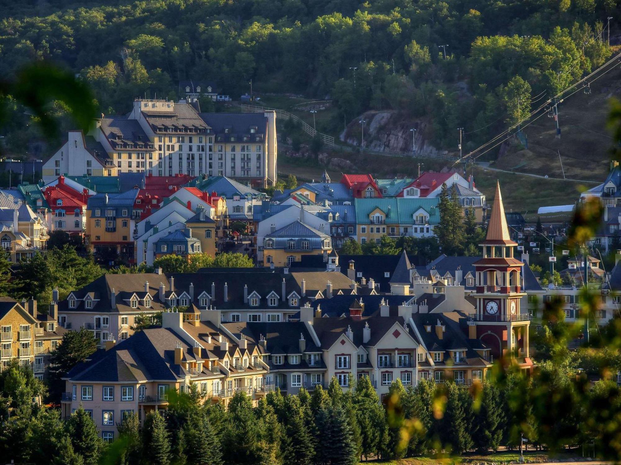 Fairmont Tremblant Hotel Exterior photo